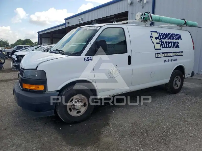 2018 Chevrolet Express photo