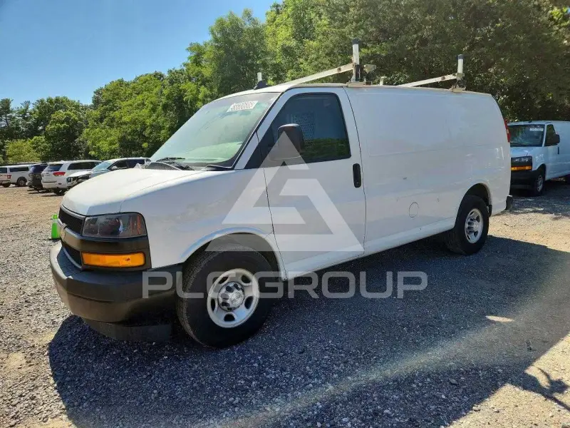 2018 Chevrolet Express photo