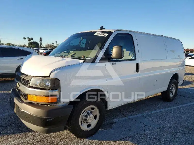 2018 Chevrolet Express photo