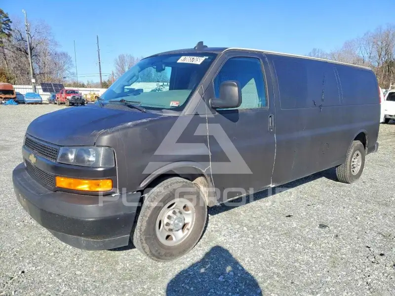 2018 Chevrolet Express фото