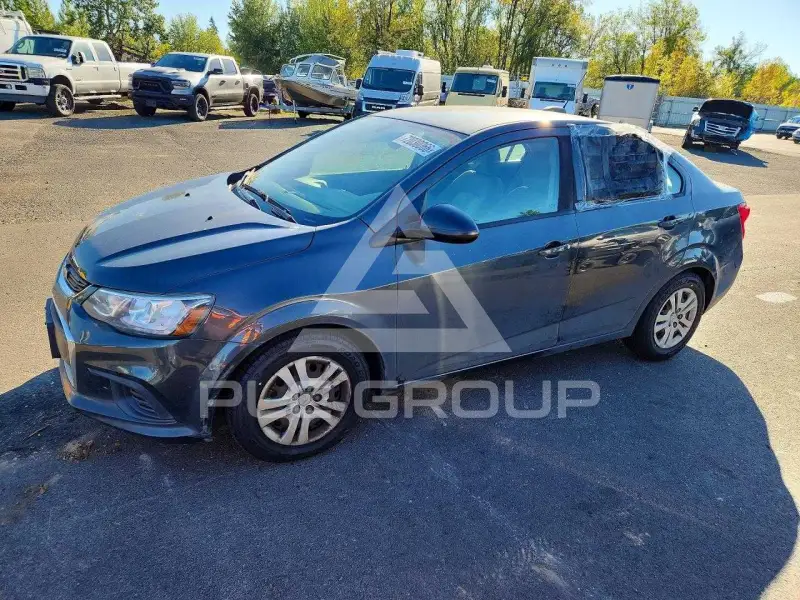 2018 Chevrolet Sonic photo