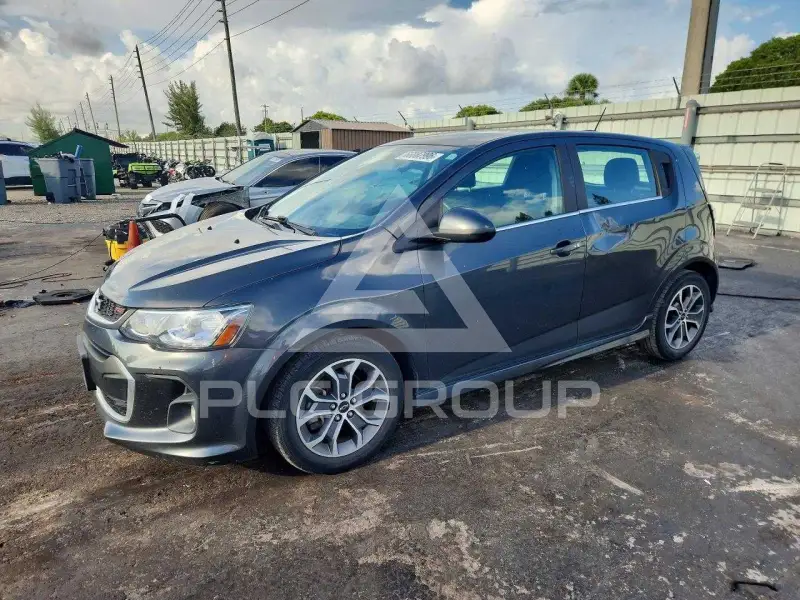 2018 Chevrolet Sonic photo