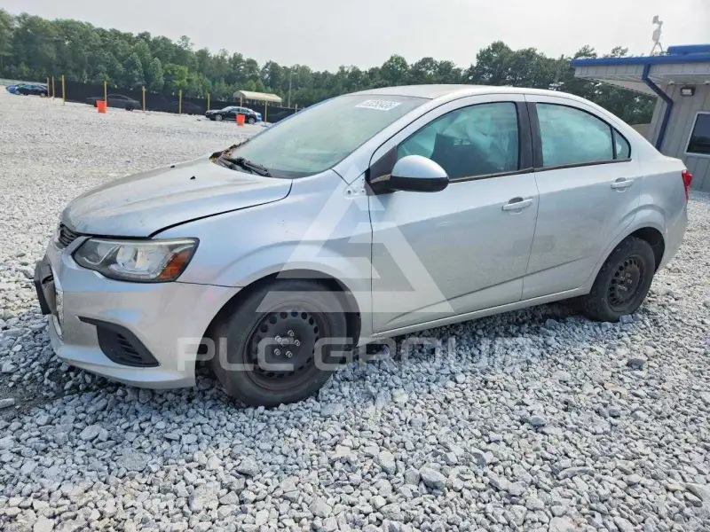 2018 Chevrolet Sonic photo