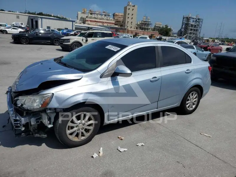 2018 Chevrolet Sonic photo