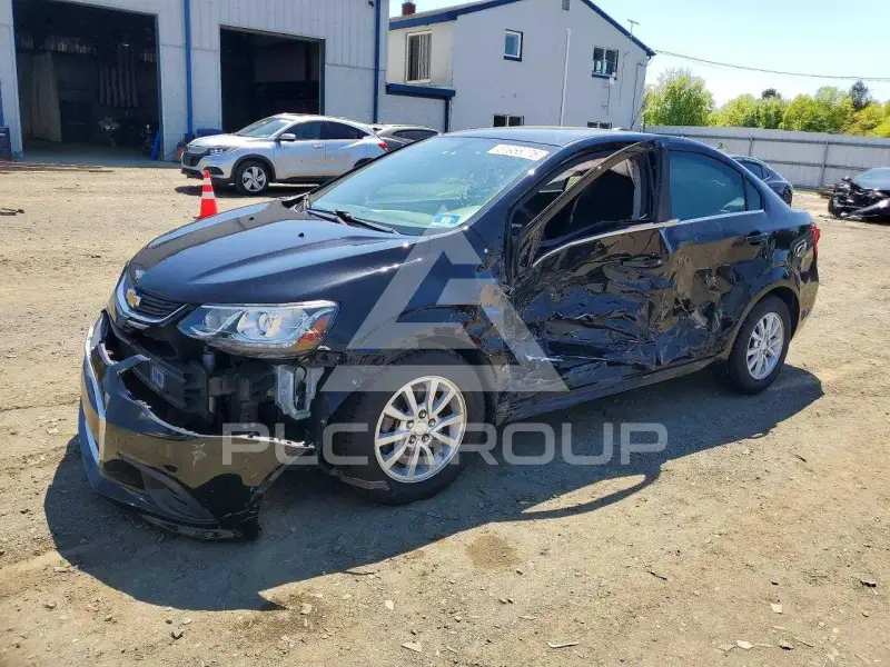 2018 Chevrolet Sonic фото