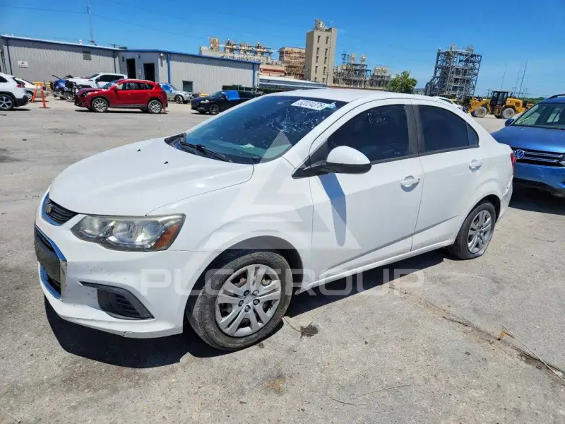 2018 Chevrolet Sonic фото