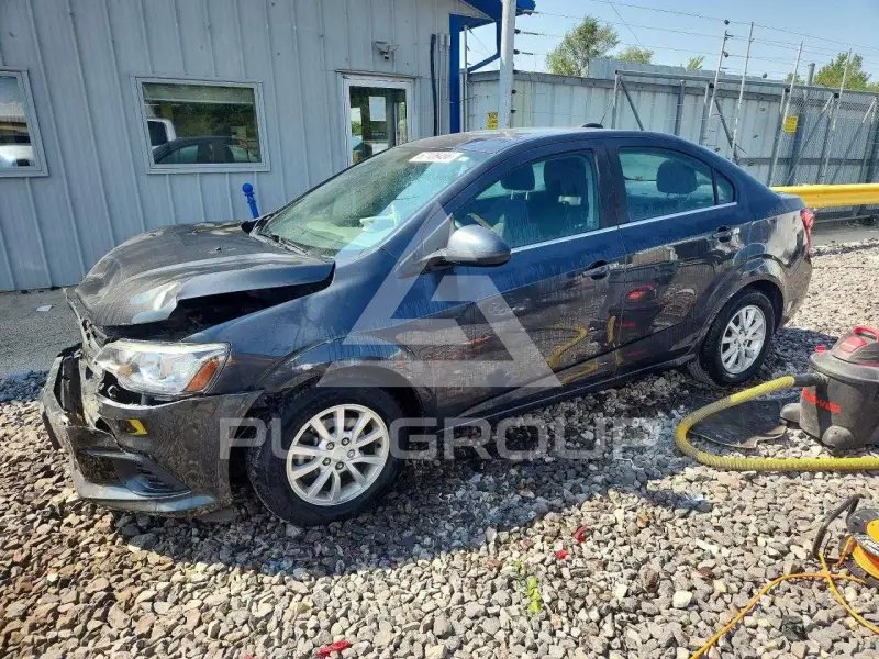 2018 Chevrolet Sonic фото