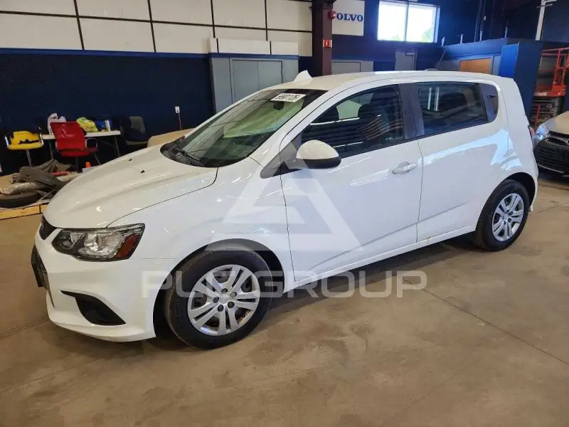 2018 Chevrolet Sonic фото