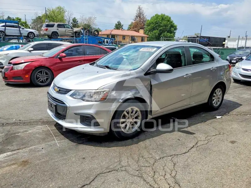 2018 Chevrolet Sonic фото