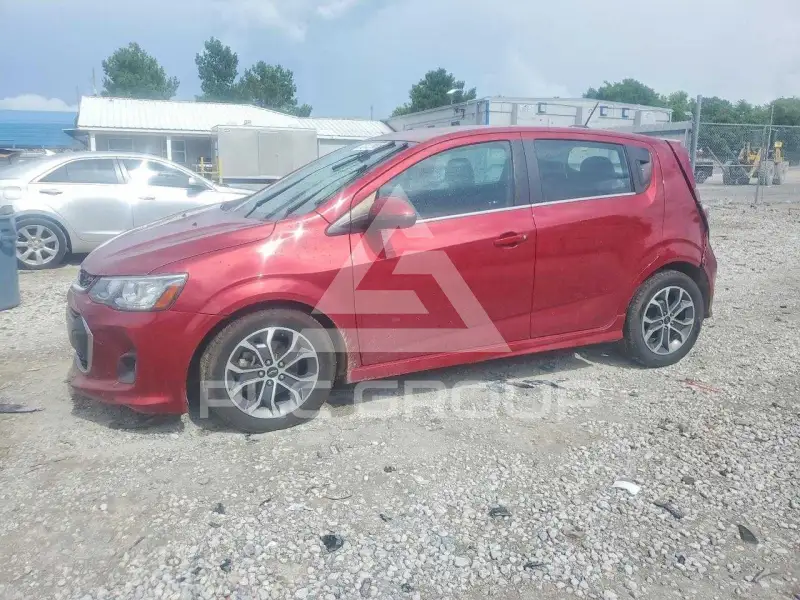 2018 Chevrolet Sonic фото