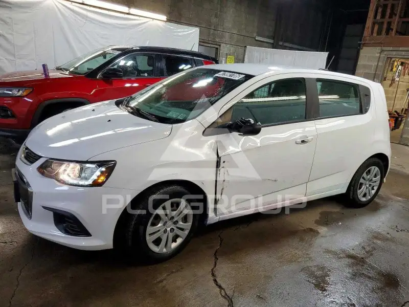 2018 Chevrolet Sonic фото