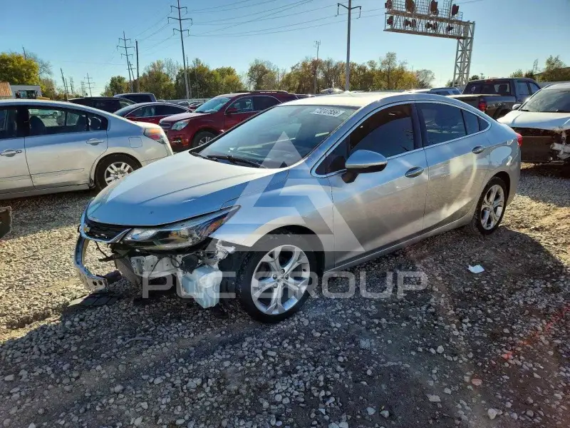2018 Chevrolet Cruze фото