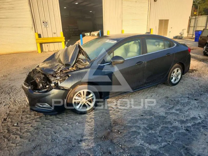 2018 Chevrolet Cruze photo