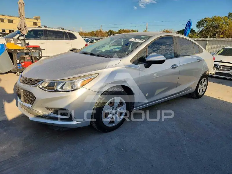 2018 Chevrolet Cruze photo