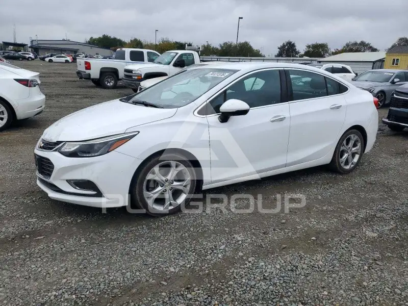 2018 Chevrolet Cruze photo