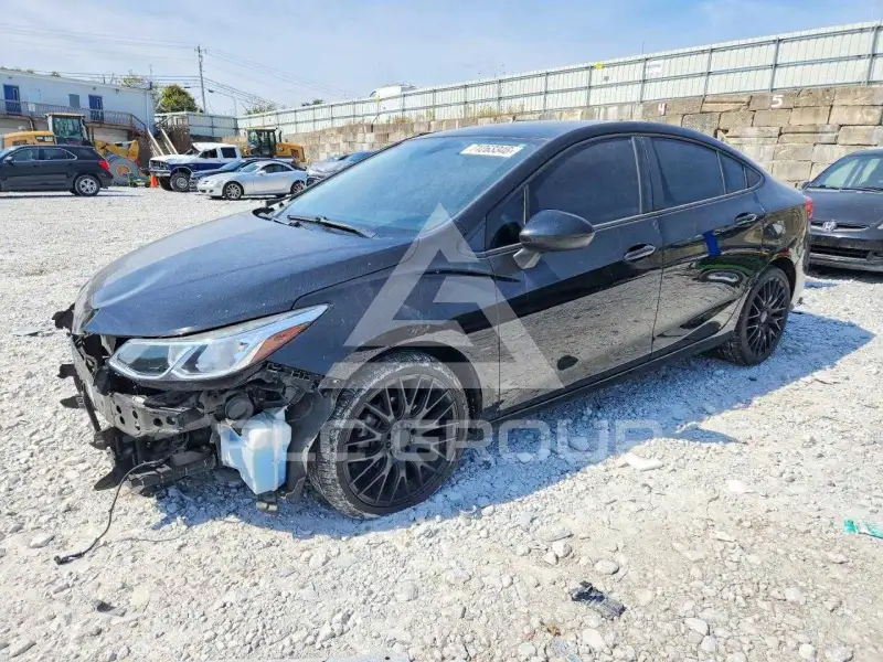 2018 Chevrolet Cruze photo