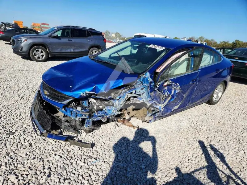 2018 Chevrolet Cruze фото