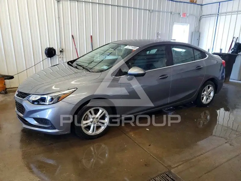 2018 Chevrolet Cruze photo