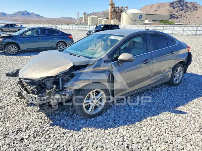 2018 Chevrolet Cruze photo