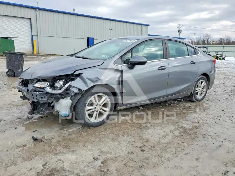 2018 Chevrolet Cruze photo