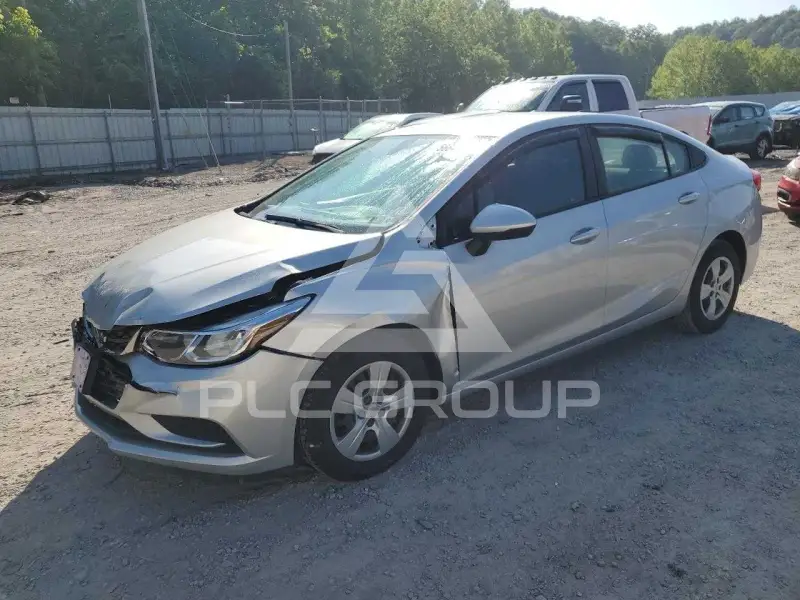 2018 Chevrolet Cruze photo