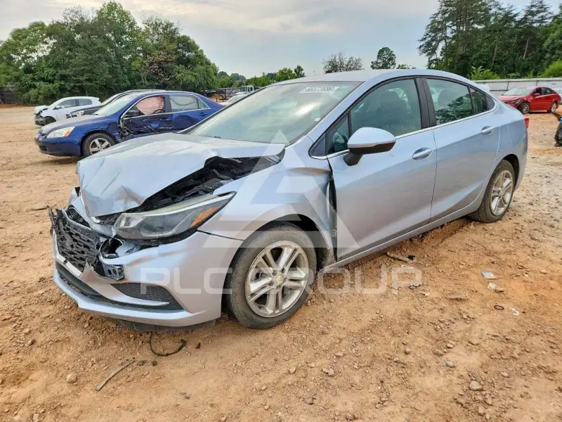 2018 Chevrolet Cruze photo