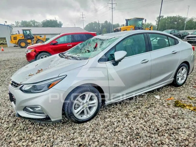 2018 Chevrolet Cruze photo