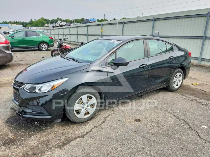 2018 Chevrolet Cruze photo
