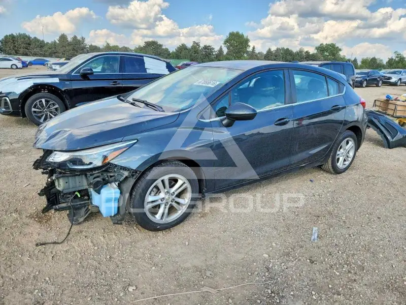 2018 Chevrolet Cruze photo