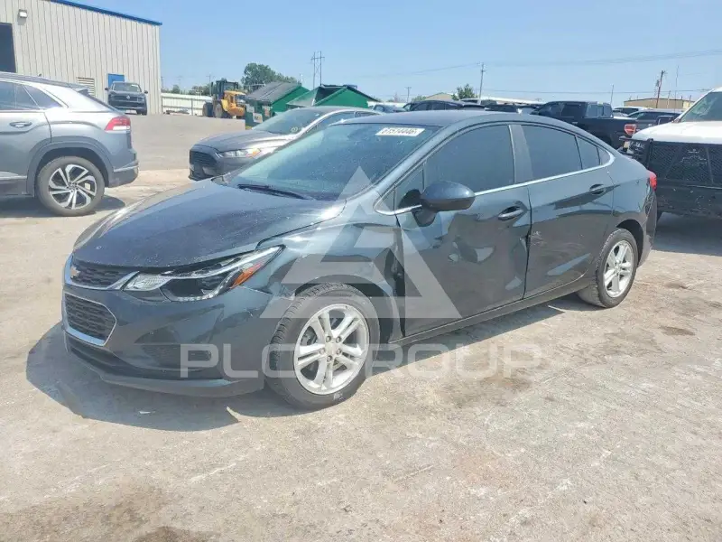 2018 Chevrolet Cruze photo