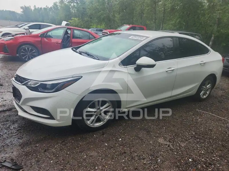 2018 Chevrolet Cruze photo