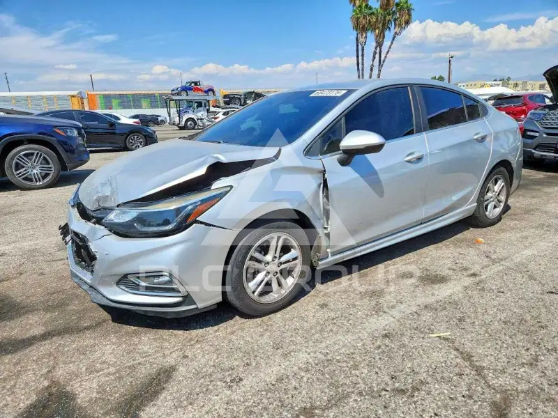 2018 Chevrolet Cruze фото