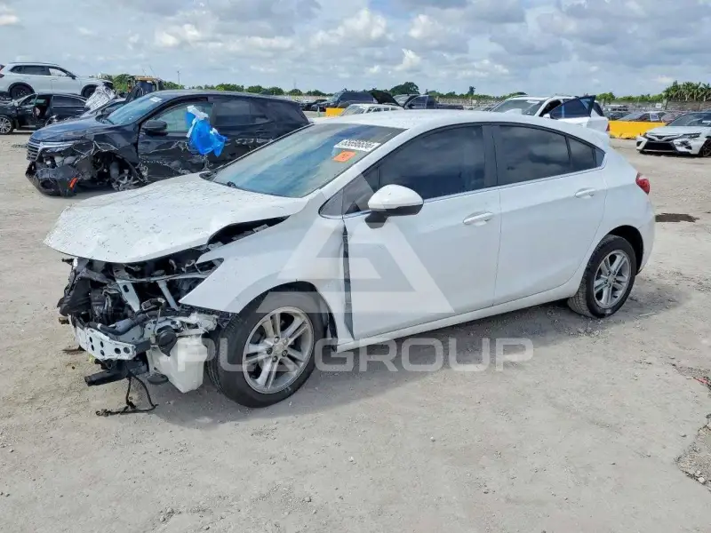 2018 Chevrolet Cruze фото