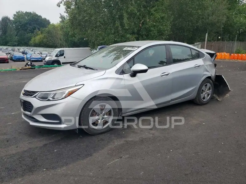 2018 Chevrolet Cruze photo