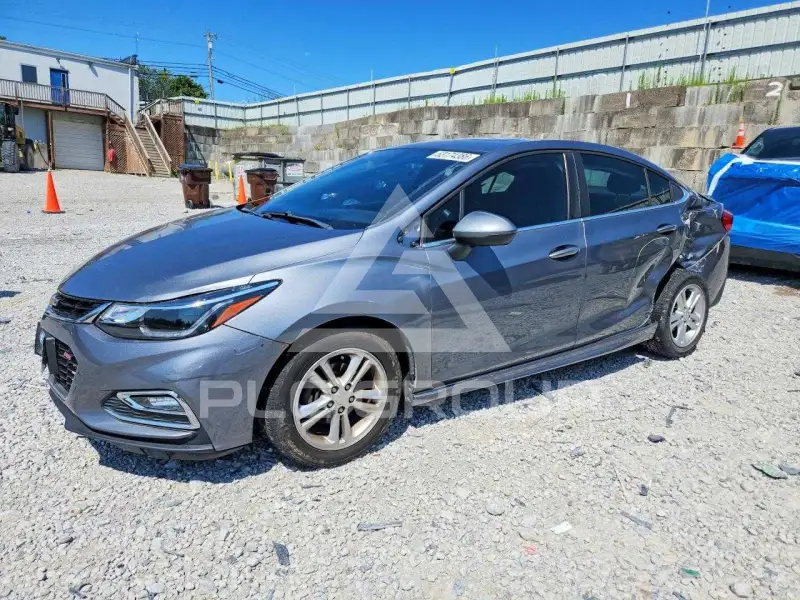 2018 Chevrolet Cruze photo