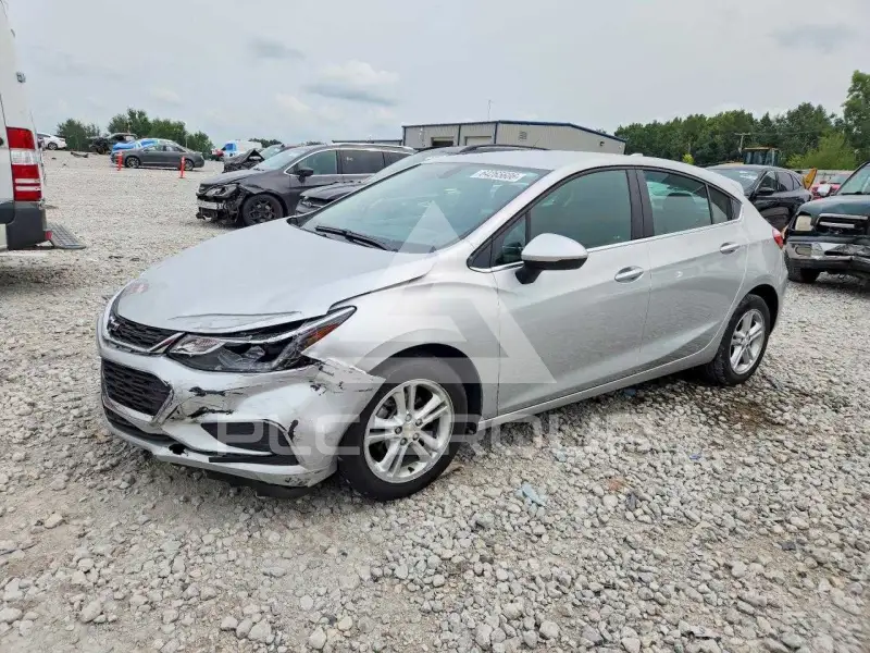 2018 Chevrolet Cruze photo