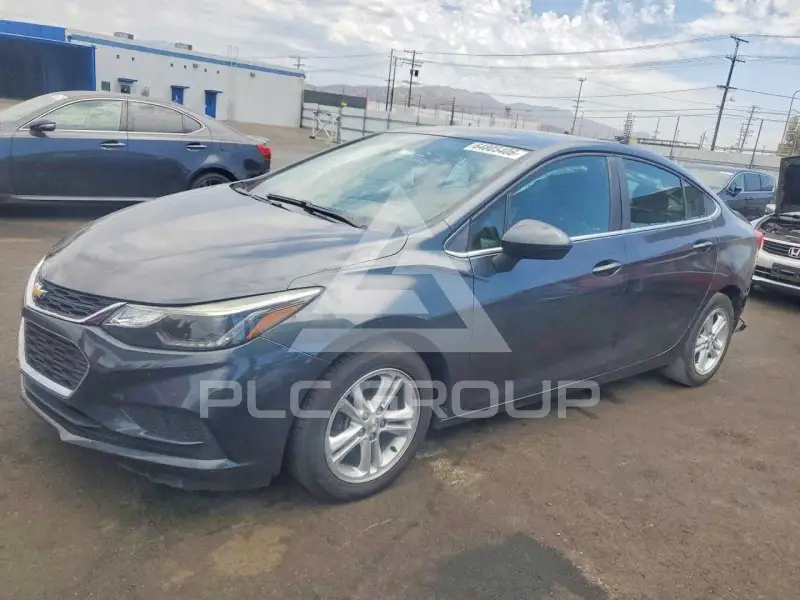 2018 Chevrolet Cruze photo