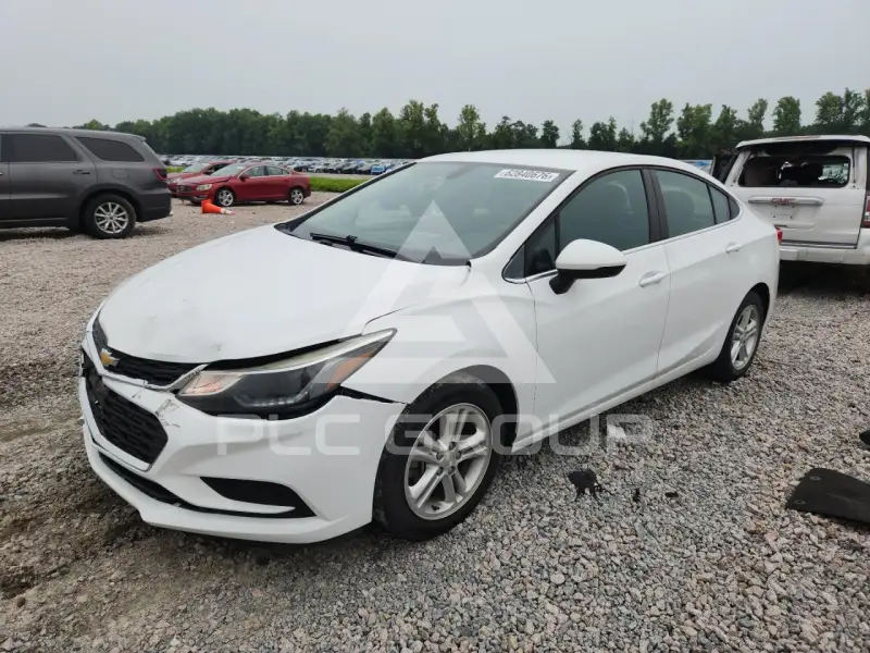 2018 Chevrolet Cruze photo