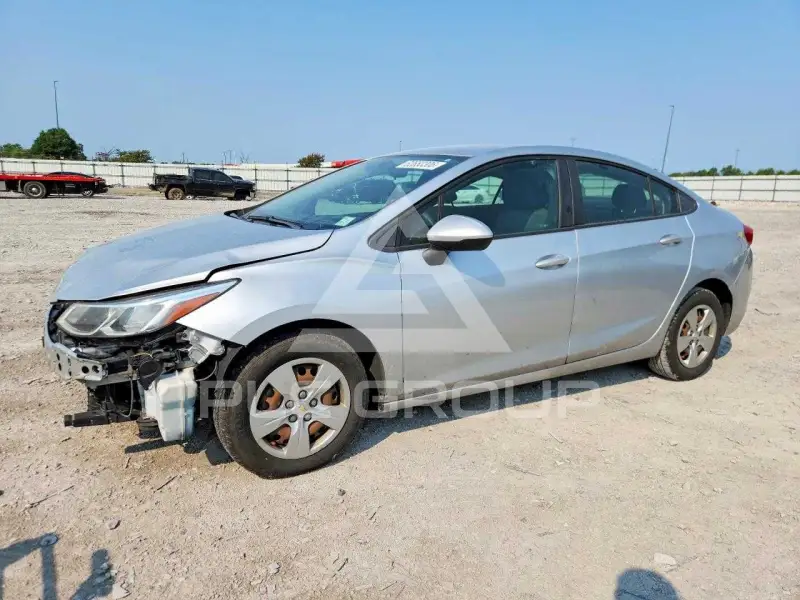 2018 Chevrolet Cruze photo