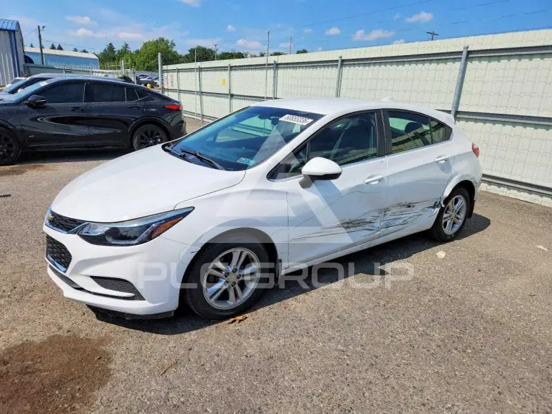 2018 Chevrolet Cruze фото