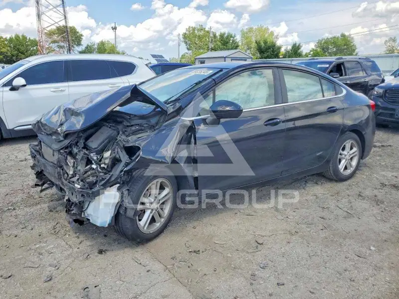 2018 Chevrolet Cruze photo