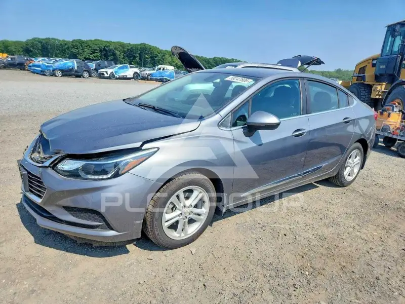 2018 Chevrolet Cruze photo