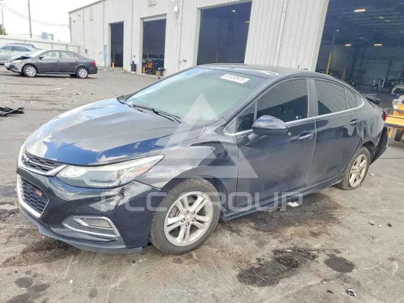 2018 Chevrolet Cruze photo
