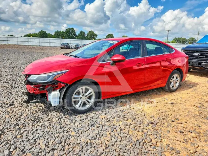2018 Chevrolet Cruze photo