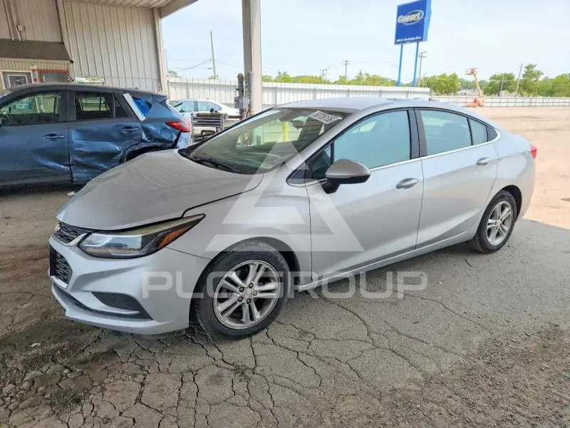 2018 Chevrolet Cruze фото