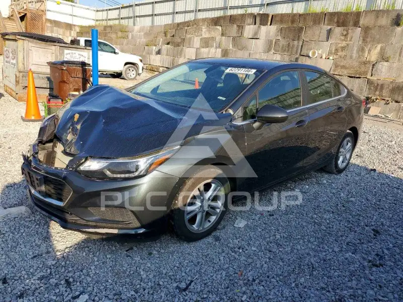2018 Chevrolet Cruze photo