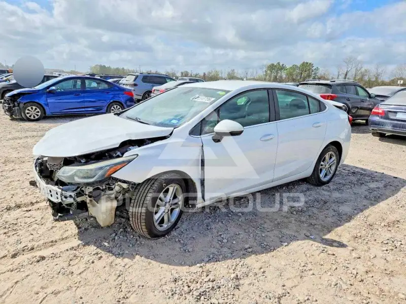 2018 Chevrolet Cruze фото
