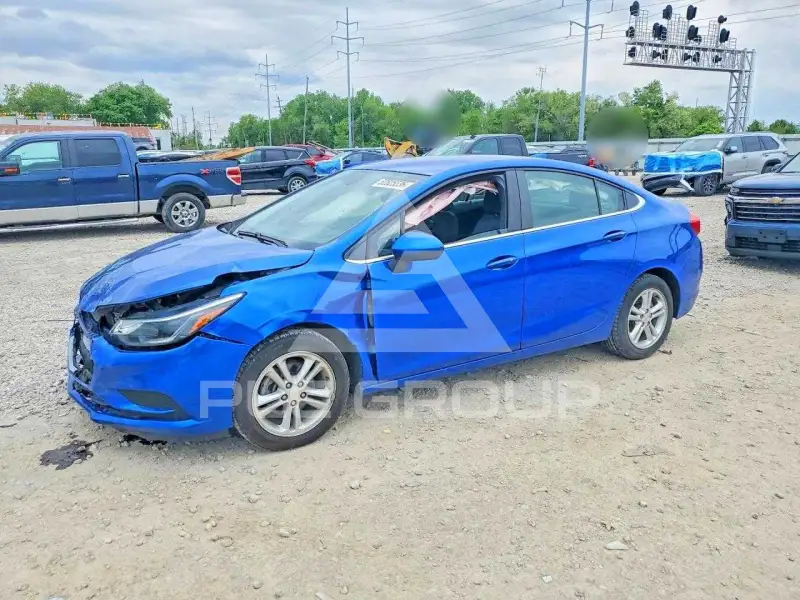 2018 Chevrolet Cruze photo