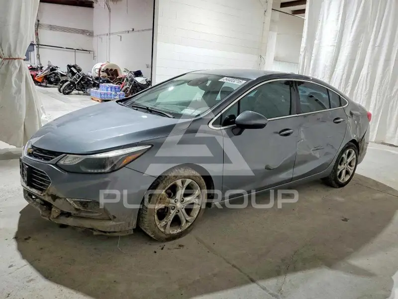 2018 Chevrolet Cruze photo
