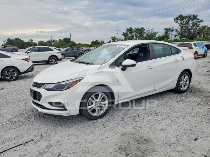 2018 Chevrolet Cruze фото